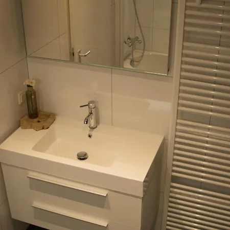 Modern With Sauna * West-Graftdijk